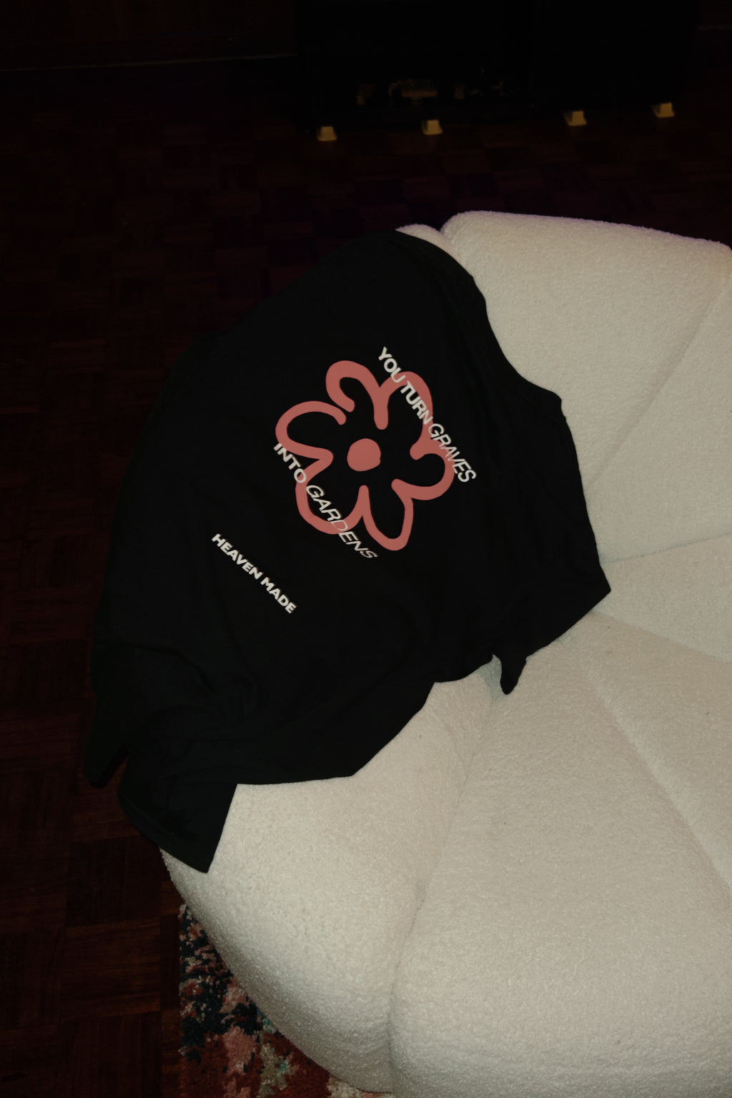 GRAVES INTO GARDENS TEE